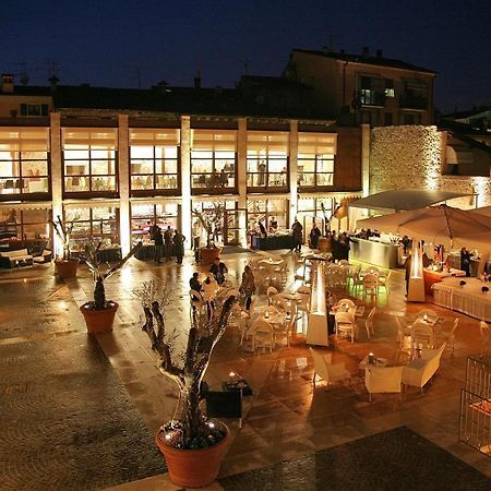 Corte San Luca Apartments Bardolino Bagian luar foto