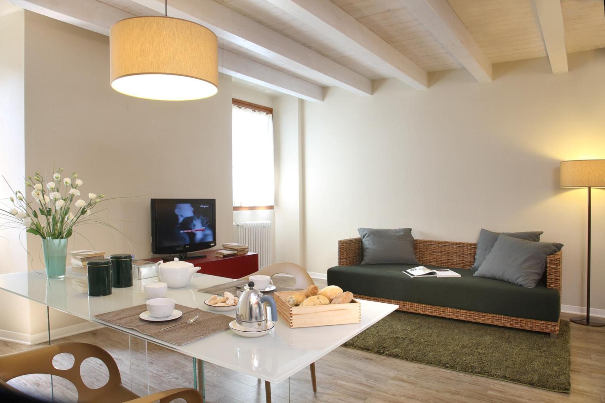 Corte San Luca Apartments Bardolino Bagian luar foto